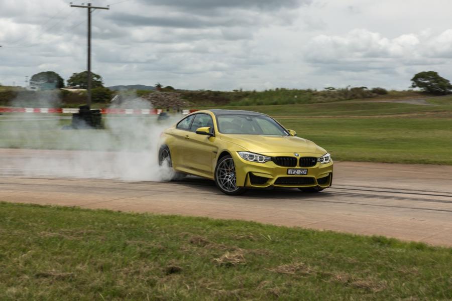  BMW M4 Coupe Competition Package 2016 года  (AU) (фото 35 из 41)